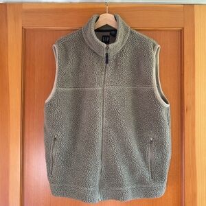 vintage gap sherpa / teddy zip up vest